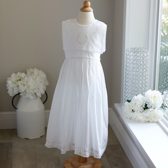 Strasburg Dress White Cotton Sleeveless Ecru Embroidery Beach Portrait LIKE NEW - Picture 2 of 7